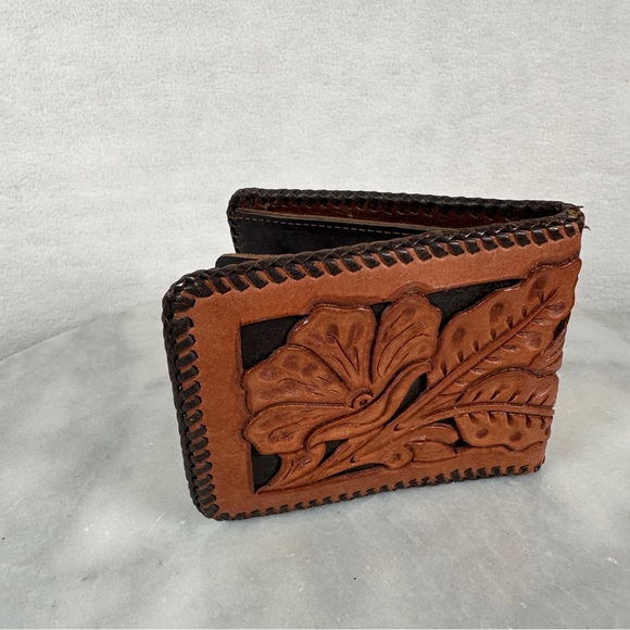Vintage tooled western Handcrafted Brown Leather Wallet 70s floral boho tan - Picture 2 of 15